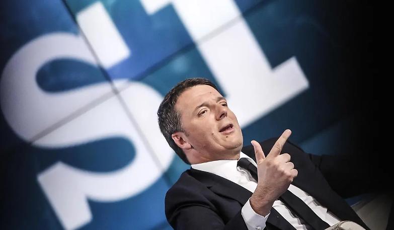 Grillo scatenato: &laquo;Denuncio Renzi&raquo;, Ma il premier pensa al nuovo Italicum