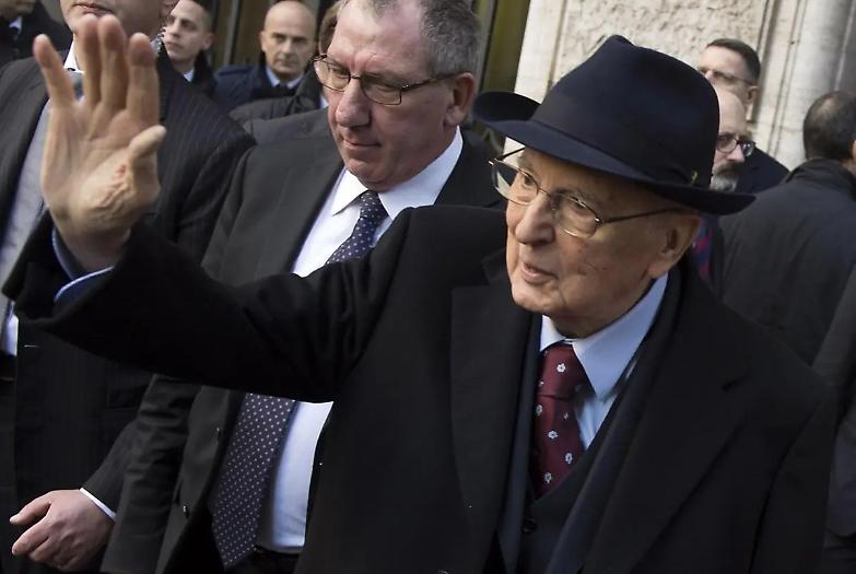 Quando Napolitano esibiva i suoi scatoloni