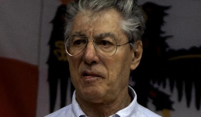 Bossi: "Leggi ad personam? Renzi oltre il Cav. e Napolitano"