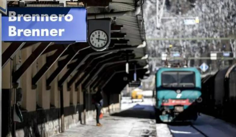 Quel muro finir&agrave; nell'immondizia. Cone fu per Berlino