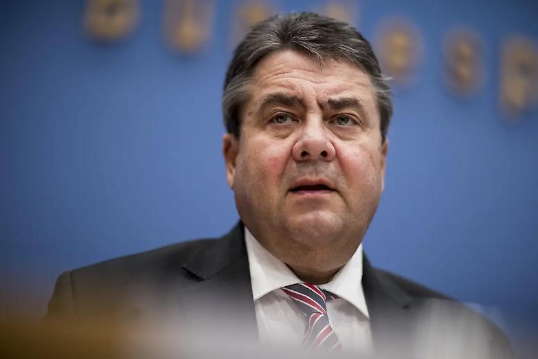 Il ministro di Merkel attacca la Cancelliera: &laquo;L'austerit&agrave; &egrave; pericolosa&raquo;