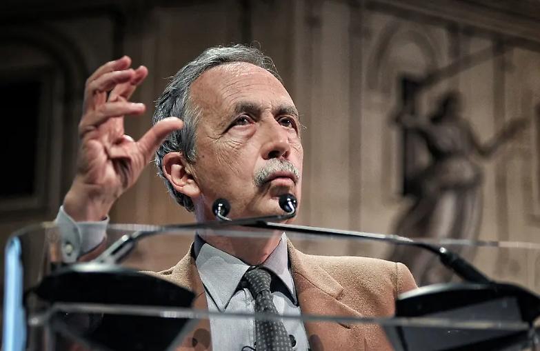 Berdini choc: "Virginia Raggi impreparata, attorno a lei si muove una corte dei miracoli"