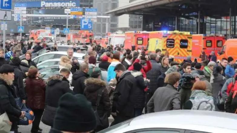 Evacuato e poi riaperto l'aeroporto di Amburgo. Ci sono 68 intossicati