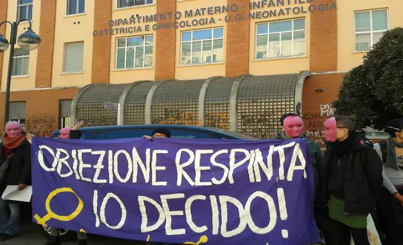 Lazio il bando per ginecologi non obiettori fa infuriare i vescovi