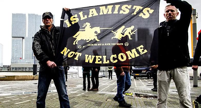 Germania, allarme xenofobia: in un anno 3500 attacchi contro migranti e rifugiati