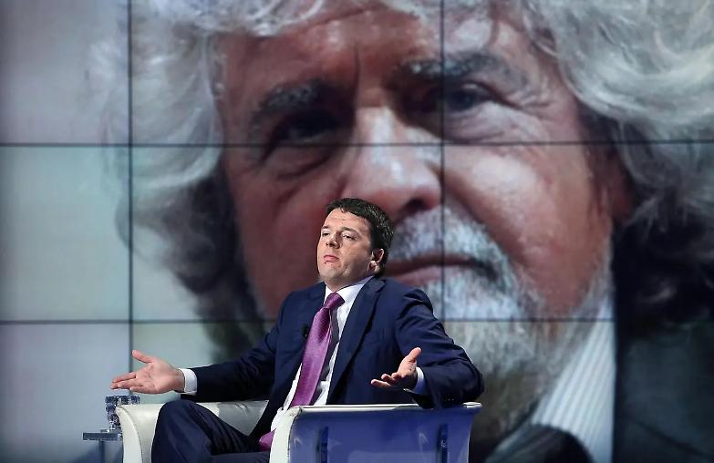 Grillo: &laquo;Renzi rottama il padre&raquo;. L&rsquo;ex premier: &laquo;Sciacallo, non ti permettere&raquo;