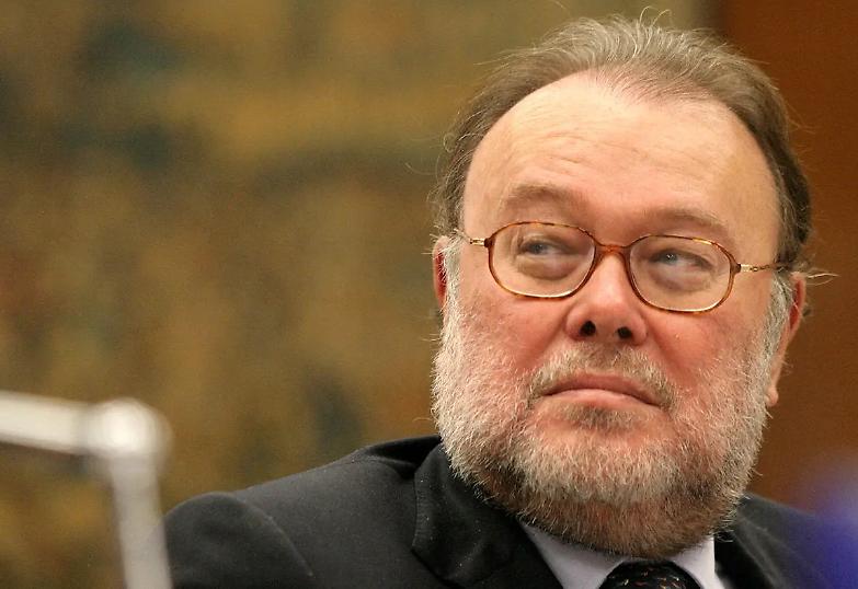 Petruccioli: &laquo;I giudici che fecero cadere Prodi ora puntano Renzi&raquo;