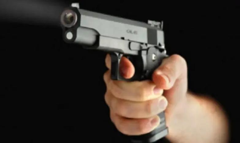 Il giudice con la pistola... contro gli automobilisti arroganti