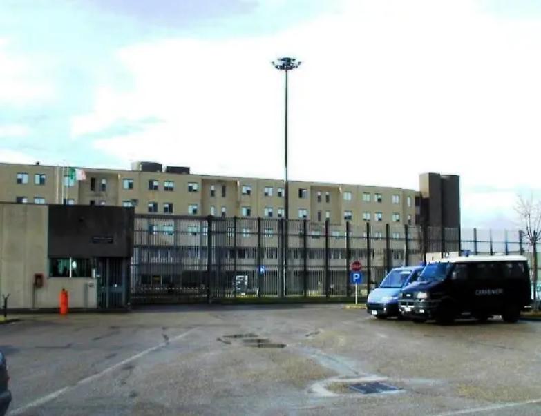 Bolgia nel carcere di Frosinone: evasioni, omicidi e traffico di droga