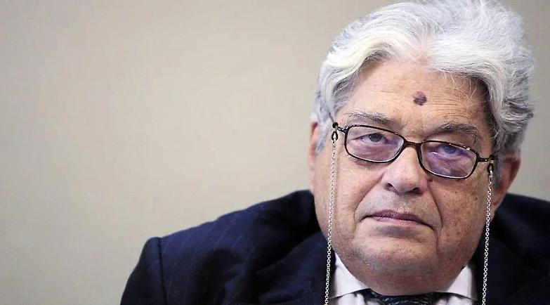 Silvestri: &laquo;Le bombe di Trump un atto duro ma non estremo&raquo;