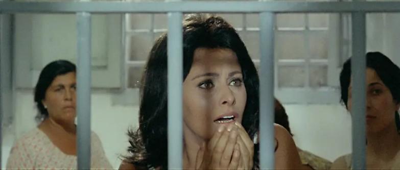 Le 23 volte di Francesca: ruba perch&eacute; sa vivere solo in carcere