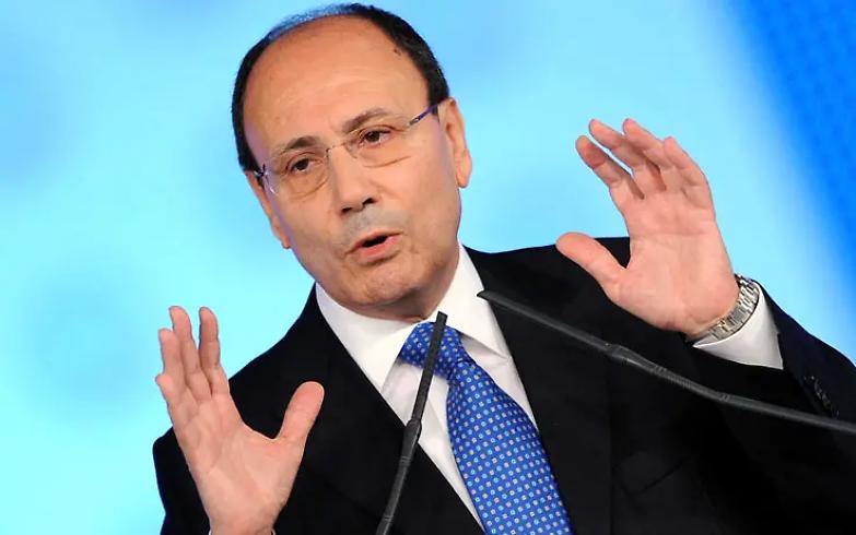 Schifani: &laquo;No, Franceschini: restiamo con la Lega e vinciamo&raquo;