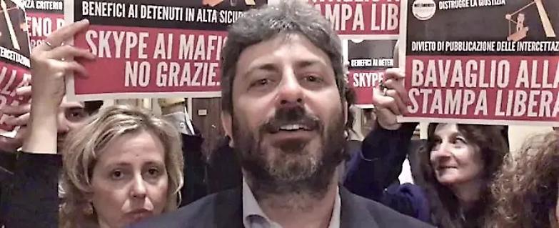 Prescrizione, assalto dei Cinque stelle: &laquo;18 anni? Troppo pochi&raquo;