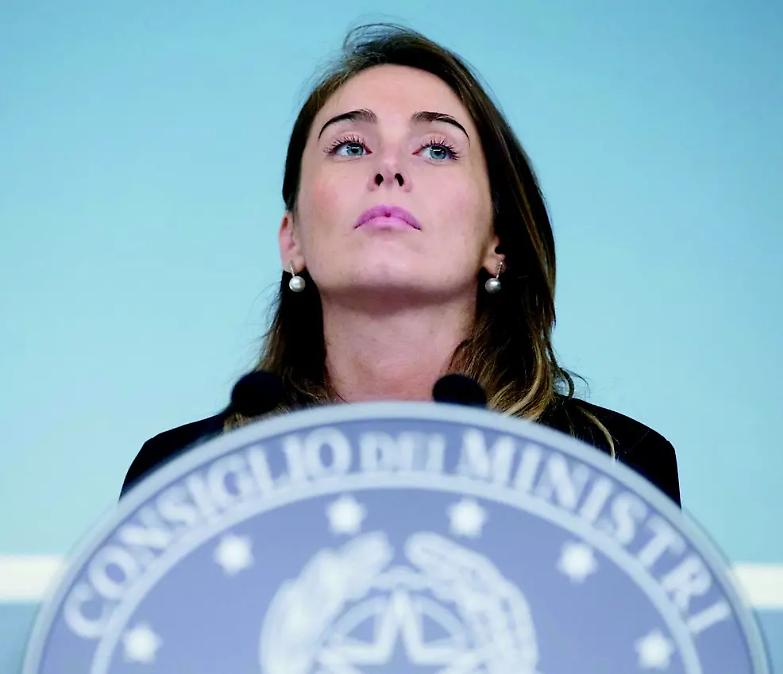 Banca Etruria, De Bortoli: &laquo;Boschi incoerente ma un politico pu&ograve; interessarsi di banche&raquo;