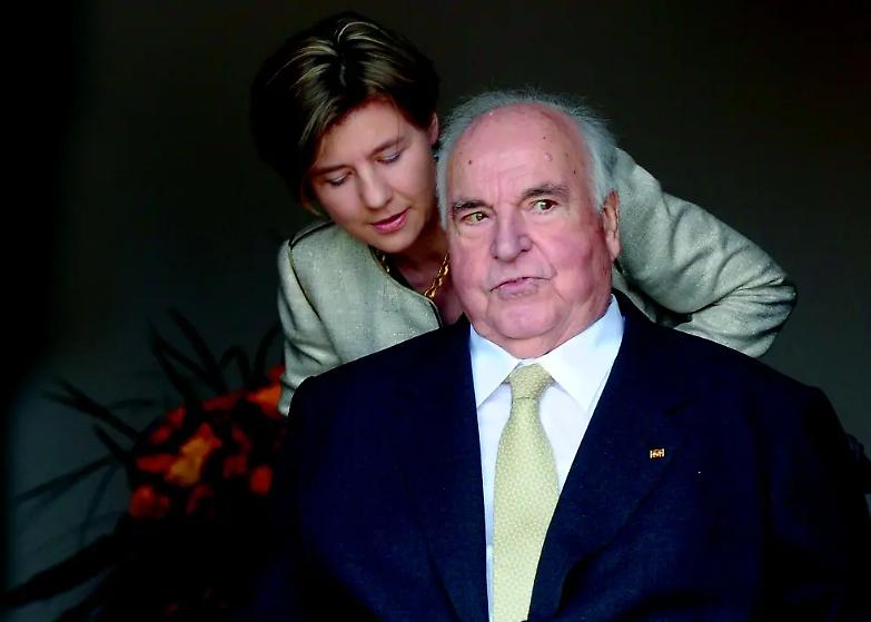 Helmut Kohl sognava l'Europa e l'ha vista fallire