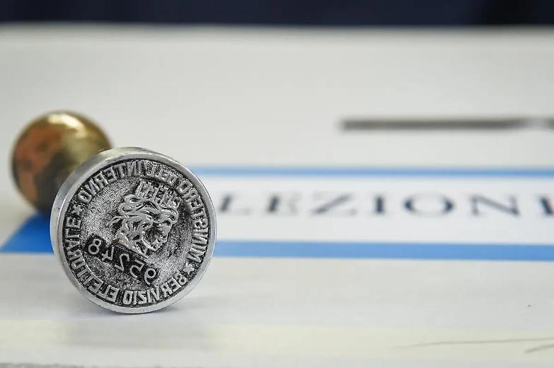 L&rsquo;ordine del Cav: ai ballottaggi vincere senza stravincere...