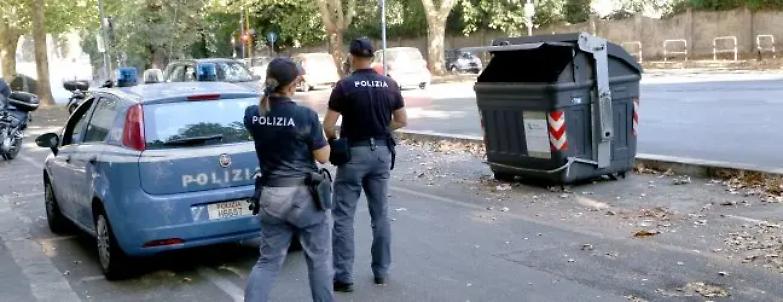 Roma, trovate le gambe di una donna in un cassonetto