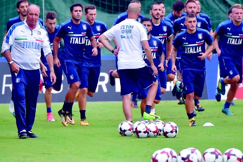 Azzurri all&rsquo;attacco della Spagna nello stadio del Mundial