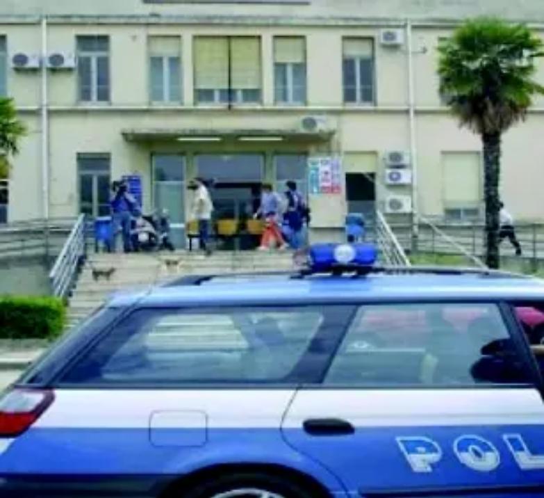 Bari, avvocata aggredita e molestata sotto casa in pieno giorno