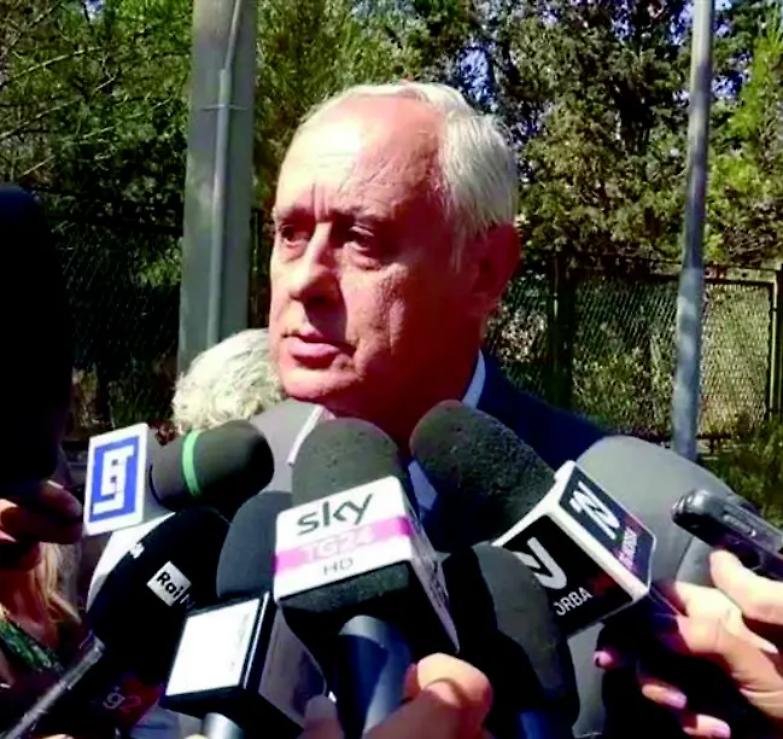 L&rsquo;urlo degli avvocati: &laquo;Basta giustizia show&raquo;