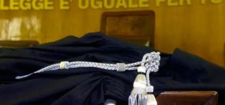 Sorpresa: avvocati e toghe sulla stessa barricata