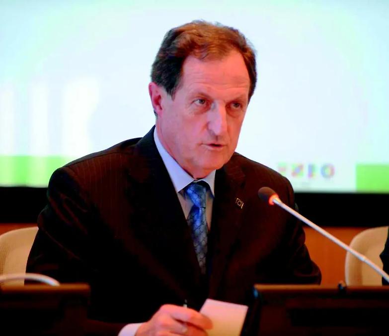 Mantovani: &laquo;Stringere mani non &egrave; corruzione ma politica...&raquo;