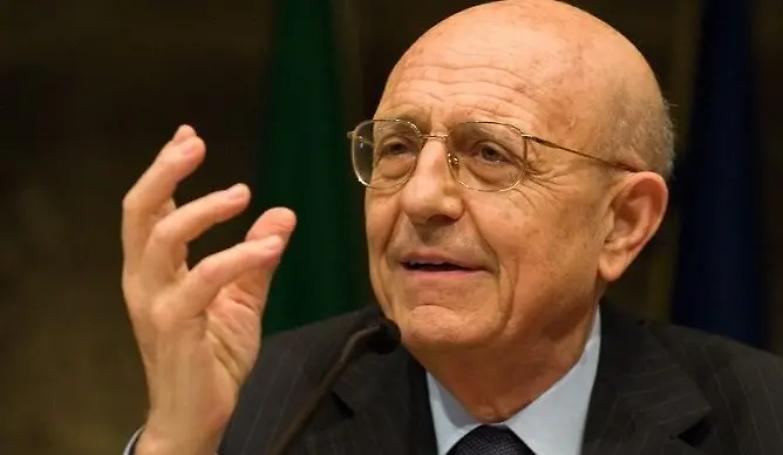 Cassese: &laquo;I pm cercano visibilit&agrave; e i giornali li aiutano&raquo;