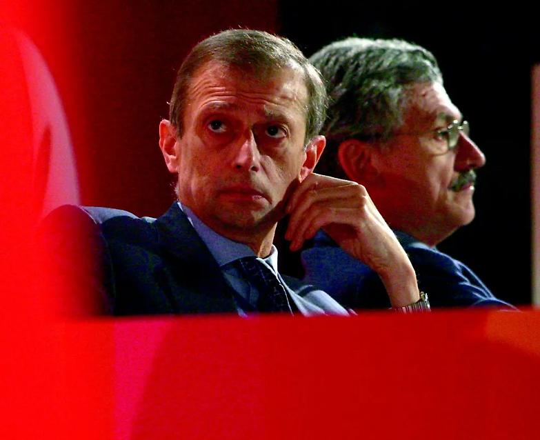 La guerra di Piero per ricucire a sinistra. E se non ci riesce lui...