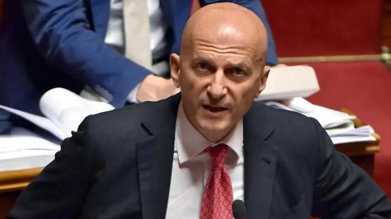 L&rsquo;ordine &egrave;: bastonate Minzolini!