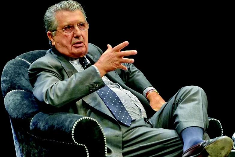 De Benedetti, quando l&rsquo;ingegnere vestiva alla marinara