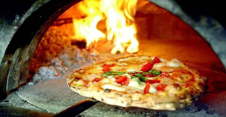 La pizza napoletana &egrave; un&rsquo;arte: lo dice anche l&rsquo;Unesco