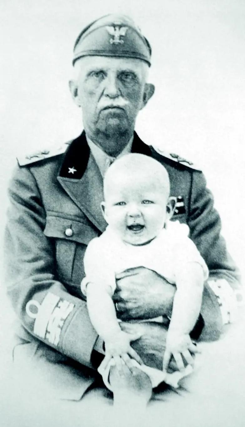 Bentornato sciaboletta, regn&ograve; sull&rsquo;Italia sbruffona e opportunista