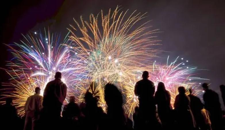Capodanno in piazza e a Roma scoppia il caso Di Maio