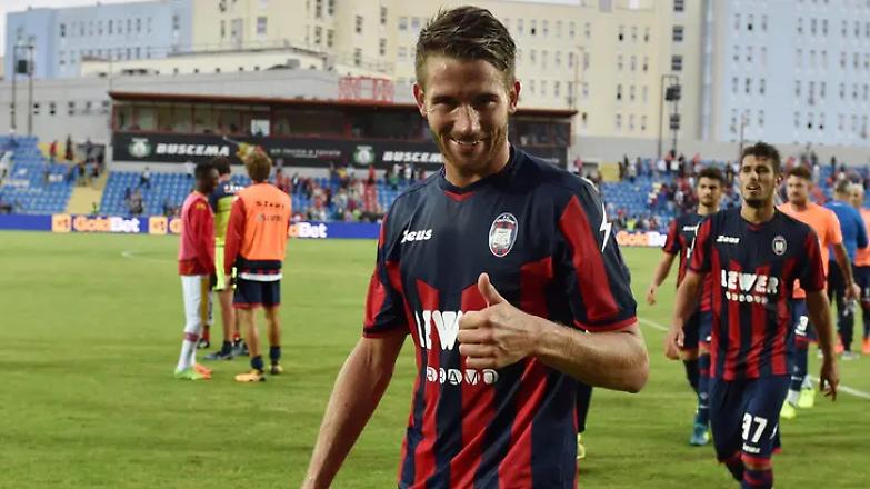 &laquo;Il Crotone &egrave; calabrese: cacciatelo!&raquo;