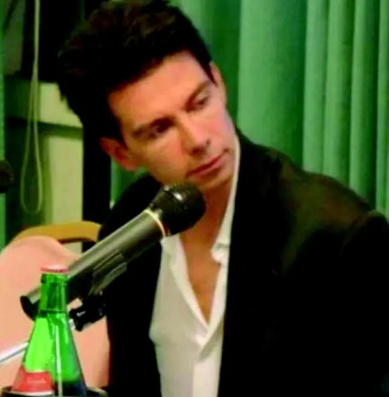 &laquo;S&igrave;, cacciatelo!&raquo;, l&rsquo;adunanza chiede la testa di Bellomo