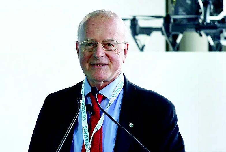 Piepoli: &laquo;I leader litigano, ma la guerra la vince chi non la fa &raquo;