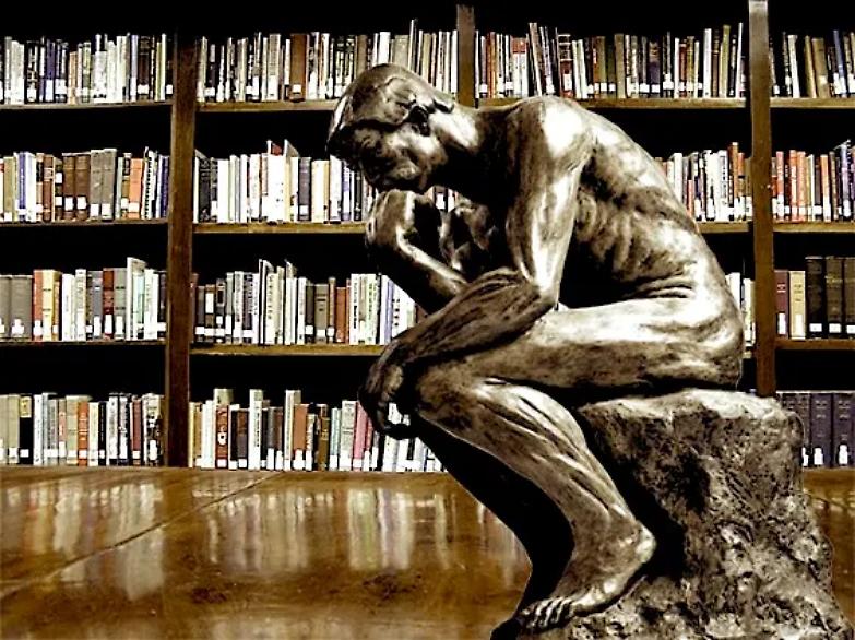 Il declino degli intellettuali: da Zola a Diego Fusaro e al cane di Chiara Ferragni...