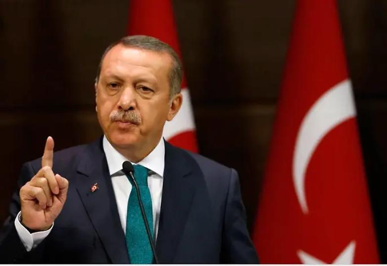 Avvocati, giornalisti e toghe per la prima volta insieme: &laquo;Erdogan, smettila di calpestare i diritti umani&raquo;