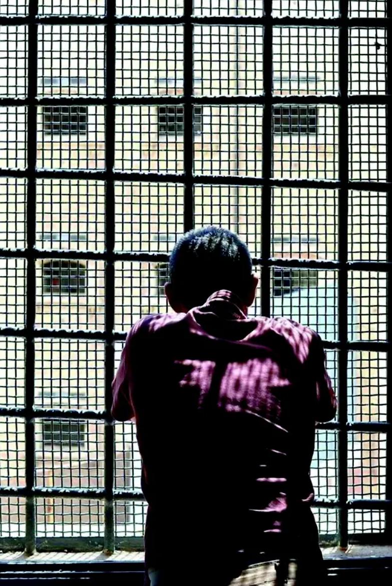 Carceri strapiene anche di bambini