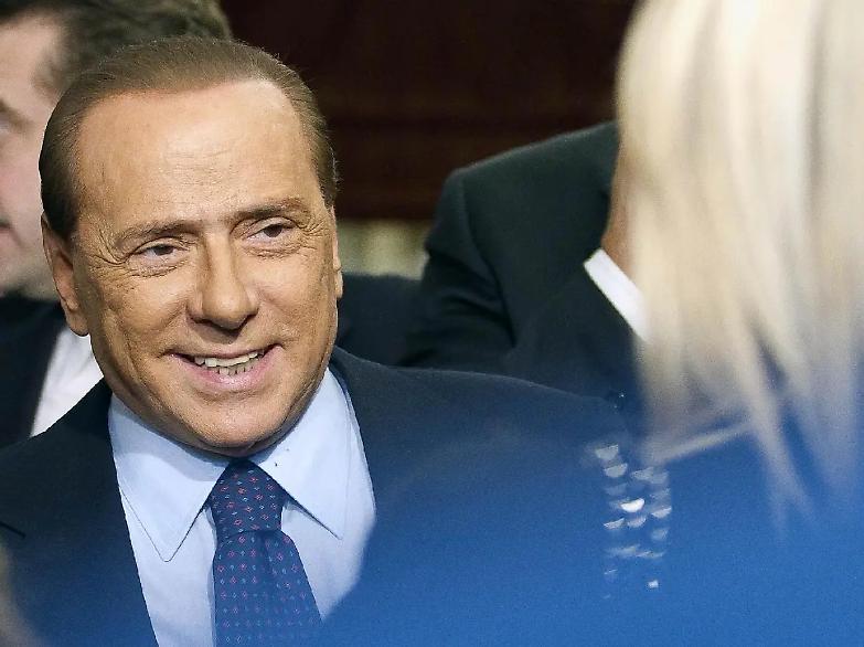 Intervista a Berlusconi: "Le scuse di Merkel e il dolore per il mio amico Dell'Utri"