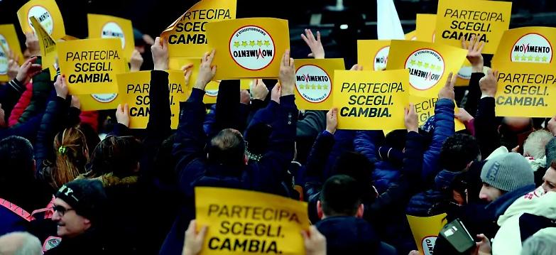 L&rsquo;ultimo vaffa di Beppe: &laquo;Abbiamo costretto tutti a inseguirci&raquo;