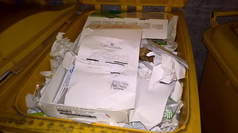 Faldoni nei cassonetti, il Tribunale di Treviso corre ai ripari