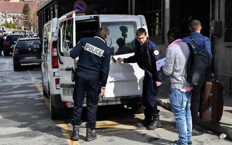 Bardonecchia, il blitz doganieri francesi diventa un caso politico
