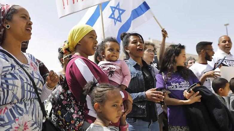 Il populismo anti-migranti imperversa anche in Israele