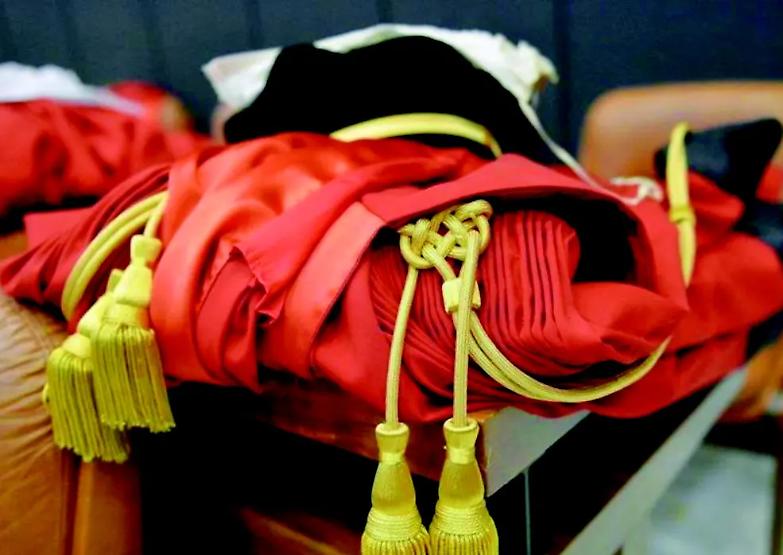 Toghe e politica: la legge &egrave; pronta ma nessuno la vuole