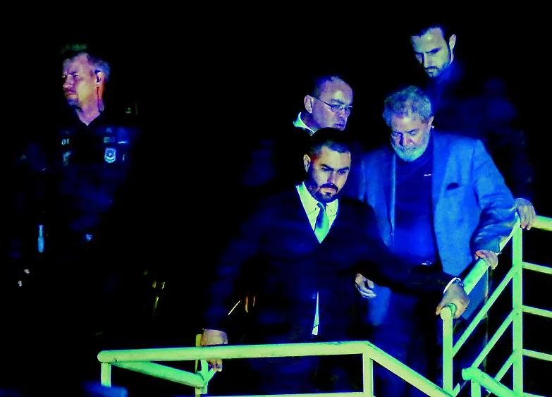 &laquo;Lula libero!&raquo;: la sinistra italiana torna garantista