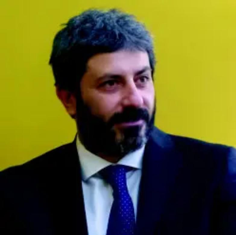 Cinque Stelle in rivolta: "Incarico a Fico e alleanza col Pd"