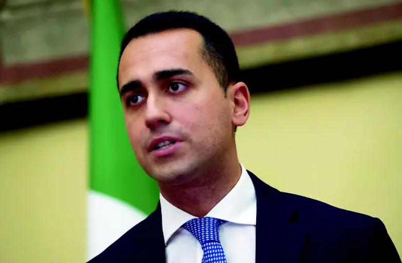 Cari amici Cinque Stelle, siate prudenti: si fa presto a diventare Pol Pot...