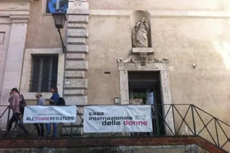 Le donne di Roma rischiano di rimanere senza la loro &ldquo;Casa&rdquo;