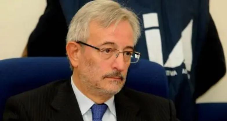 Salvi: &laquo;Cari magistrati non vi innamorate delle vostre inchieste&raquo;